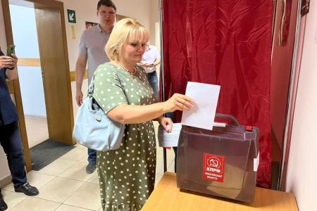 Подмосковные коммунисты выдвинули кандидатом в Губернаторы Московской области зампреда Мособлдумы, руководителя фракции КПРФ Александра Наумова