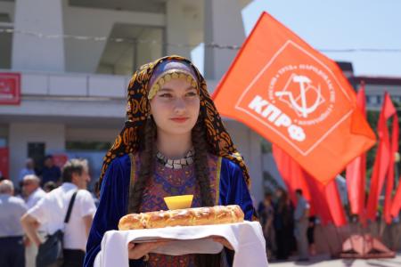 В Дагестане под руководством Юрия Афонина проходит семинар-совещание партийного актива СКФО