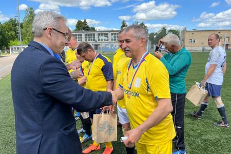 Футбольный турнир среди ветеранов на Кубок заместителя Председателя Московской областной Думы Александра Наумова прошел в Непецино