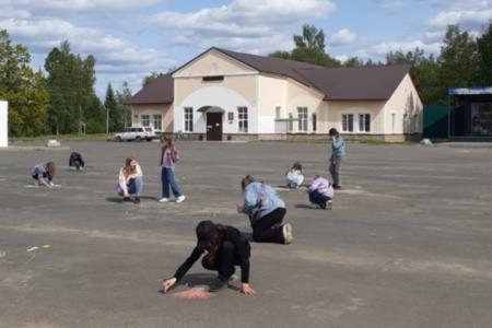 Новгородские пионеры отмечают День защиты детей