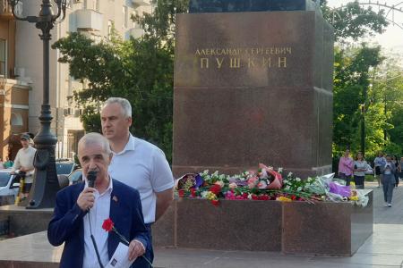 "Тысячелетиями накапливаются и вечно живут в слове несметные сокровища человеческой мысли и опыта". День Русского языка в Ростове-на-Дону