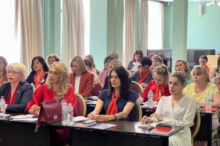 Юрий Афонин – активисткам ВЖС - «Надежда России»: Мы делаем общее дело – боремся за социализм, за справедливое общественное устройство