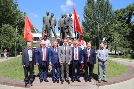 В Дагестане под руководством Юрия Афонина проходит семинар-совещание партийного актива СКФО