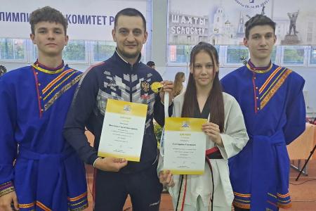Член Тольяттинского ГК ЛКСМ РФ — победитель первенства России по тхэквондо
