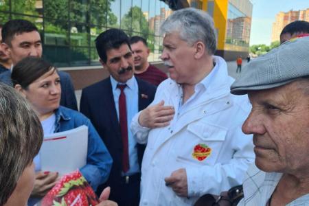 Коммунисты Оренбуржья посетили совхоз имени Ленина, которым руководит Павел Грудинин