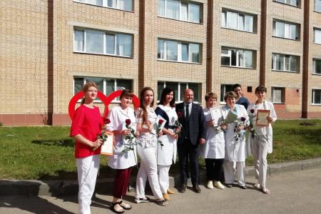 Рязанские коммунисты наградили врачей ОКБ