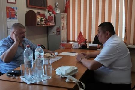 Парламентарии фракции КПРФ Волгоградской областной Думы в рамках Единого дня приема провели встречи с гражданами по личным вопросам