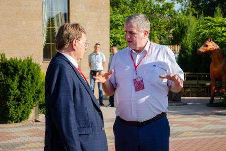Депутаты-коммунисты провели рабочую встречу в колхозе им. С.Г. Шаумяна Ростовской области