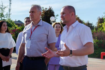 Депутаты-коммунисты провели рабочую встречу в колхозе им. С.Г. Шаумяна Ростовской области