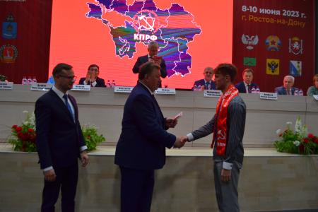 Продолжается работа семинара-совещания руководителей и партийного актива региональных отделений КПРФ Южного федерального округа и Новых территорий