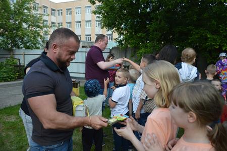 Ивановские коммунисты отметили День защиты детей