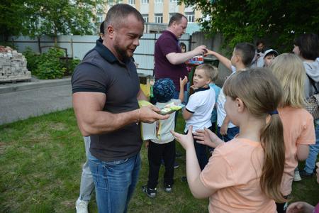Ивановские коммунисты отметили День защиты детей