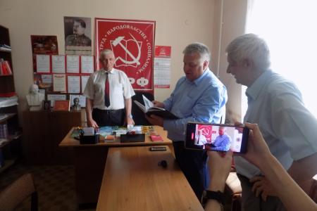 При поддержке Сергея Гаврилова Воронежскими коммунистами в Губкин доставлен гуманитарный груз для вынужденных переселенцев