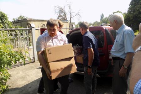 При поддержке Сергея Гаврилова Воронежскими коммунистами в Губкин доставлен гуманитарный груз для вынужденных переселенцев