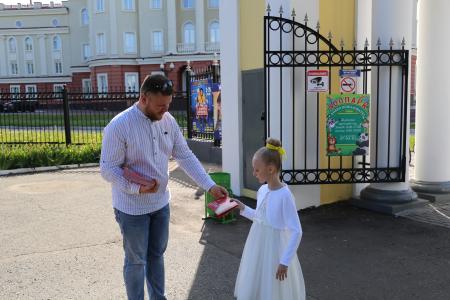 Комсомол Мордовии: все лучшее - детям!