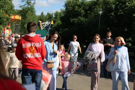 Комсомол Мордовии: все лучшее - детям!