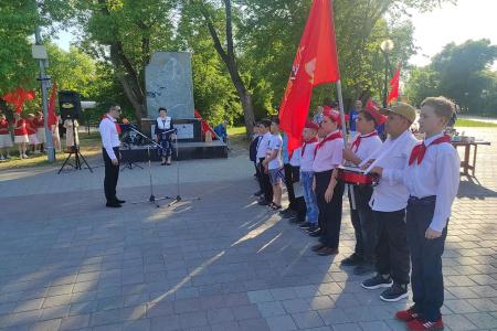 Тюменские коммунисты достойно отметили День русского языка