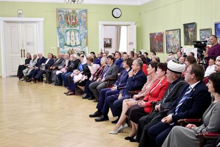 Тюменская область. Депутат-коммунист Тамара Казанцева поздравила жителей Тобольска с Днем рождения города