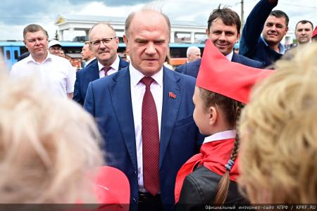 Начался рабочий визит Г.А. Зюганова в Орловскую область