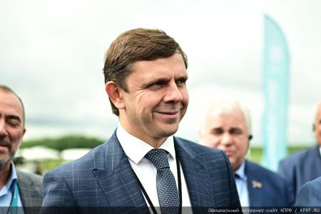 Делегация КПРФ во главе с Г.А. Зюгановым посетила ООО «Дубовицкое» Малоархангельского района Орловской области