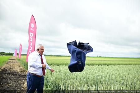 Делегация КПРФ во главе с Г.А. Зюгановым посетила ООО «Дубовицкое» Малоархангельского района Орловской области