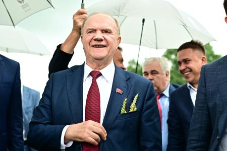 Делегация КПРФ во главе с Г.А. Зюгановым посетила ООО «Дубовицкое» Малоархангельского района Орловской области