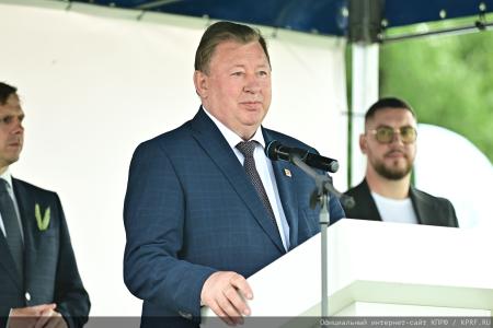Делегация КПРФ во главе с Г.А. Зюгановым посетила ООО «Дубовицкое» Малоархангельского района Орловской области