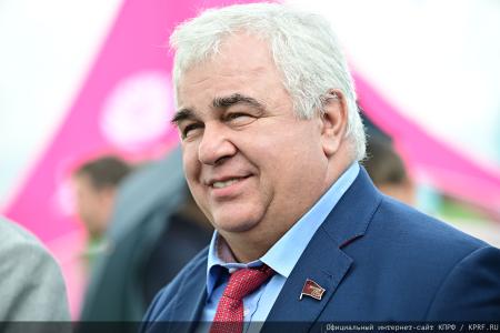 Делегация КПРФ во главе с Г.А. Зюгановым посетила ООО «Дубовицкое» Малоархангельского района Орловской области