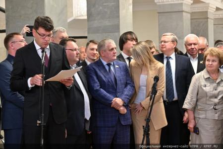 В Госдуме открылась выставка, посвященная 60-летию полета В.В. Терешковой в космос