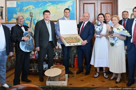 Президиум ЦК КПРФ поздравляет Г.А. Зюганова с Днем рождения