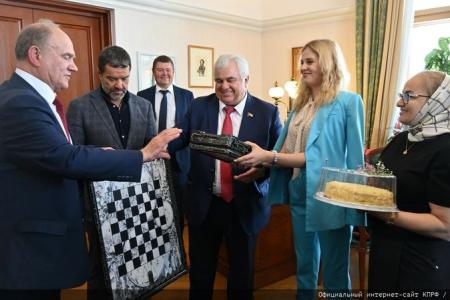 Президиум ЦК КПРФ поздравляет Г.А. Зюганова с Днем рождения