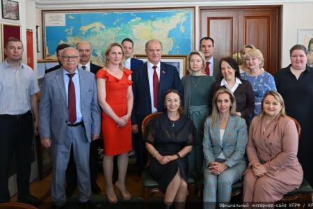 Президиум ЦК КПРФ поздравляет Г.А. Зюганова с Днем рождения