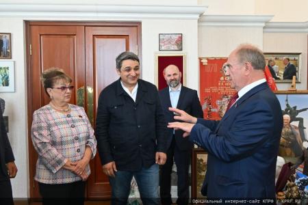Президиум ЦК КПРФ поздравляет Г.А. Зюганова с Днем рождения