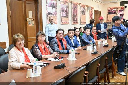Г.А. Зюганов наградил лауреатов первой степени Всероссийского творческого фестиваля-конкурса «Русский Лад» - 2023