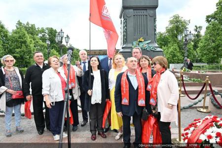 «Пушкин и сегодня вместе с нами сражается за русское слово!»