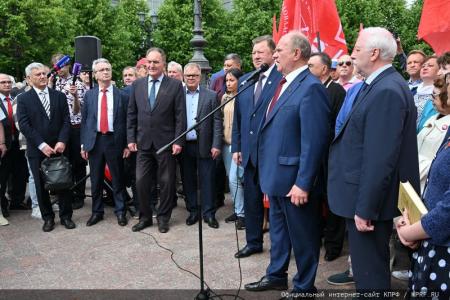 «Пушкин и сегодня вместе с нами сражается за русское слово!»
