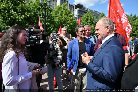 «Пушкин и сегодня вместе с нами сражается за русское слово!»