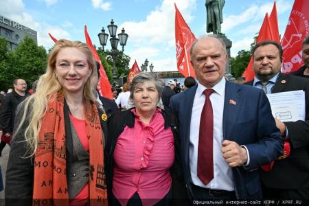 «Пушкин и сегодня вместе с нами сражается за русское слово!»