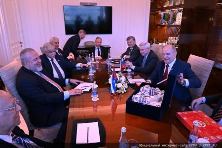 Г.А. Зюганов встретился с Премьер-министром Республики Куба Мануэлем Марреро Крус
