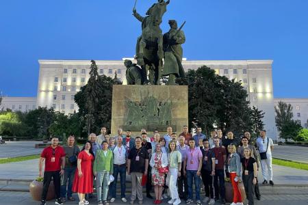 В Ростове-на-Дону начал работу семинар-совещание руководителей и партийного актива региональных отделений КПРФ ЮФО, Донецкой и Луганской Народных республик, Запорожской и Херсонской областей