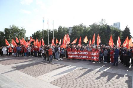 Коммунисты Ульяновской области приняли участие в памятных мероприятиях, посвященных Дню памяти и скорби