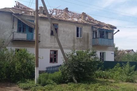 Коммунисты Херсонской области помогают жителям, пострадавшим в результате обстрела села Рыково Генического района