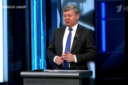 Дмитрий Новиков в эфире Первого канала об опереточном перевороте «Вагнера» и возможной роли спецслужб США в событиях
