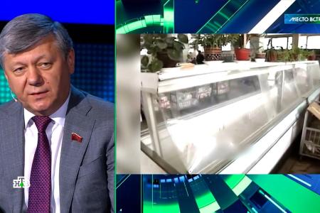 Дмитрий Новиков на НТВ об искусственном «Дне России» и о том, почему 1990-е годы не станут в народном сознании «светлой эпохой»