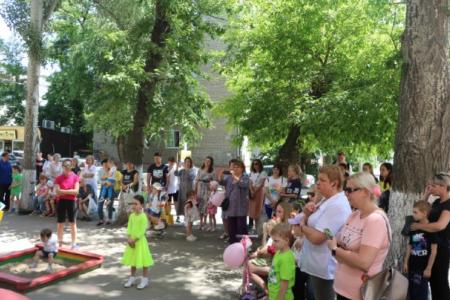 В Саратовском детском центре медицинской реабилитации при поддержке КПРФ прошло праздничное мероприятие в честь Дня защиты детей