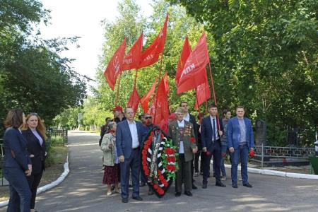 Саратовские коммунисты отметили День памяти и скорби