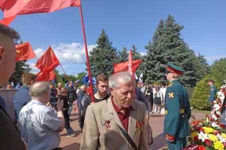 Саратовские коммунисты отметили День памяти и скорби