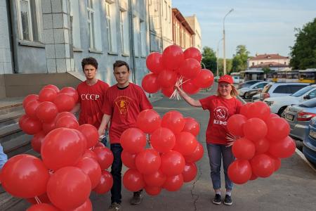 Ленинский комсомол широко отметил День защиты детей по всей стране