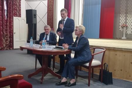 Хакасию посетил депутат Госдумы Николай Коломейцев