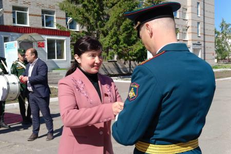 Секретари Рязанского обкома КПРФ вручили награды военнослужащим